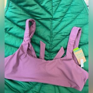 NWT Volcom simply seamless scoop neck bikini top. Size 14W. Tie back